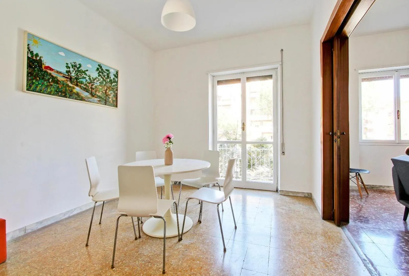 Cozy Apartment Angeloni ローマ 0*,  イタリア